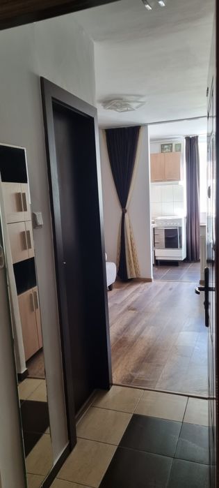 Inchiriem studio modern utilat si mobilat