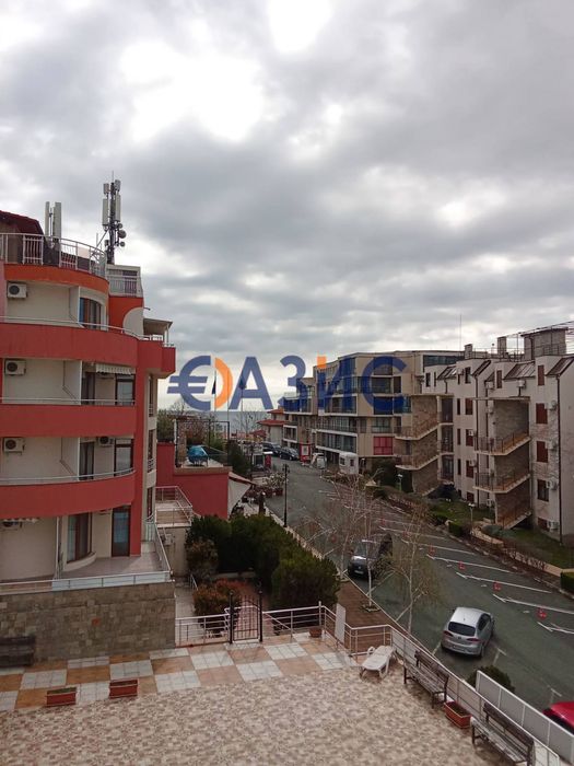 Продава се Двустаен апартамент в Свети Влас - 68 кв.м за 713 €/кв.м - Снимка #4
