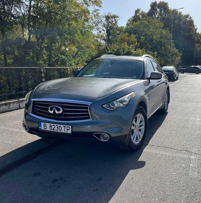 Infiniti QX70 3.7