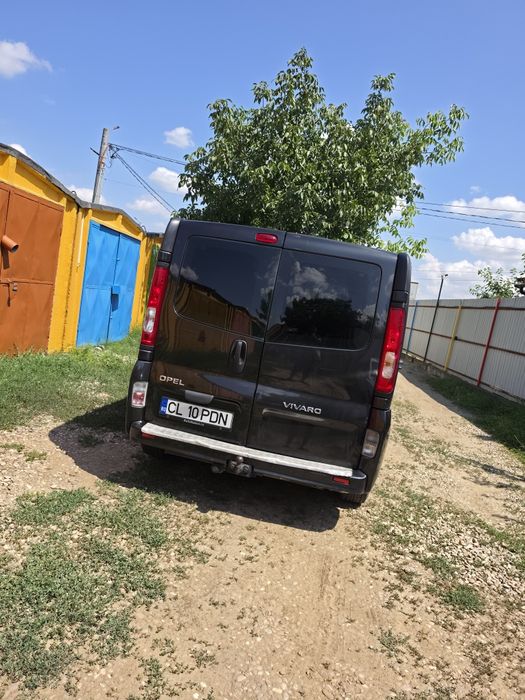 Vand opel vivaro 5 locuri l2h2