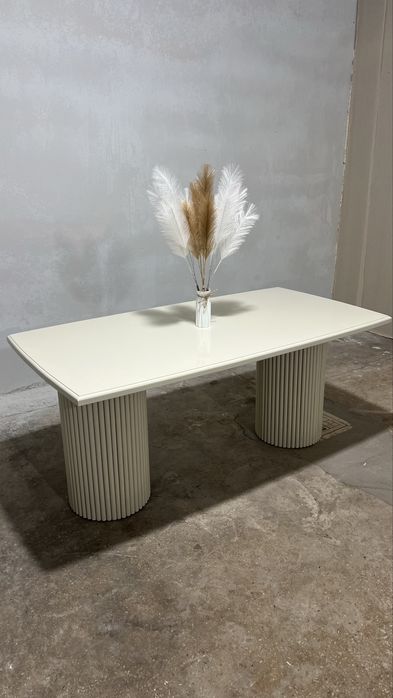 Стол крашеный слоновую кость матовый размер 170*90