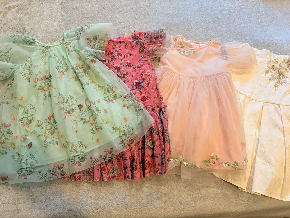 Next официални рокли 3-4 години,  с бродерия