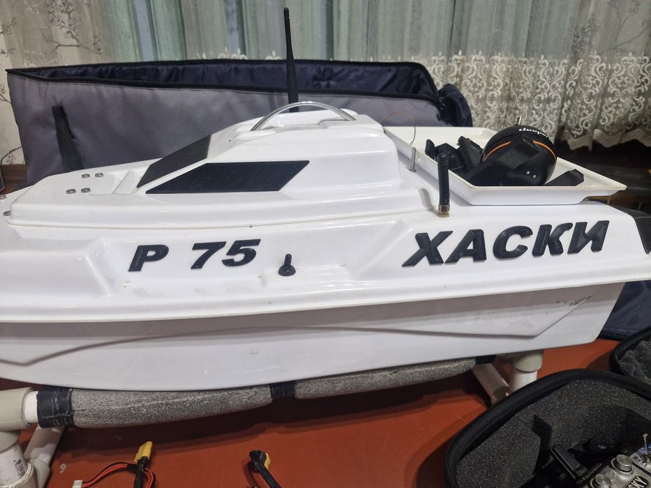 Продам кораблик Хаски 75