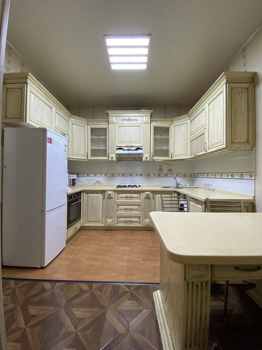 Дархан новостройка рядом ресторан Басри Баба 3-комнат 4-этаж 8-этажка