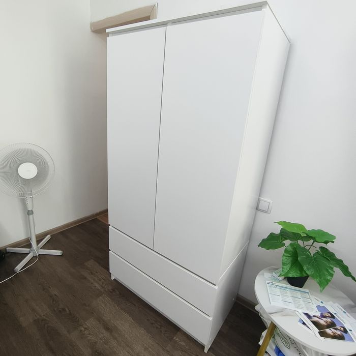 Продам шкаф платяной
