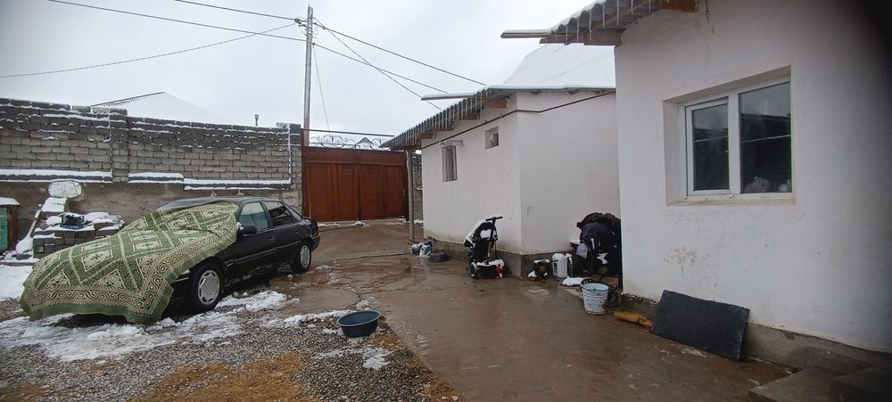 Мартобеде бір аулада екі времянка