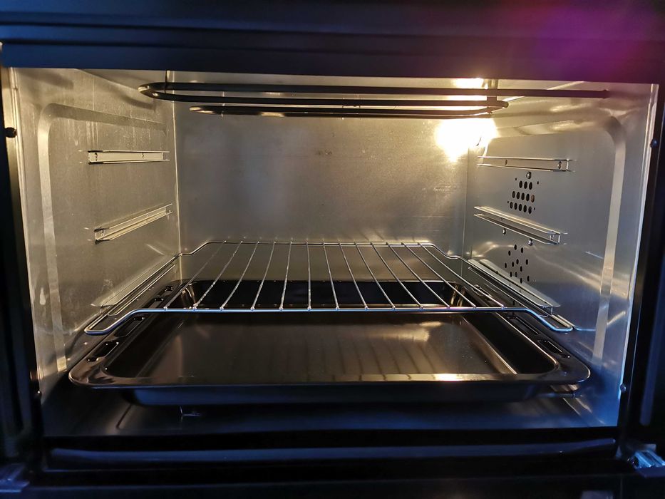 Електрическа фурна Termomax TR7011, 2000w, 70л, черен