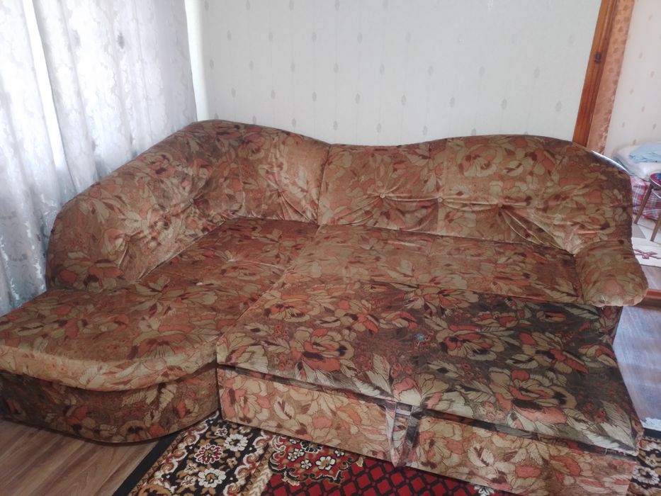 Продам диван в отличном состоянии