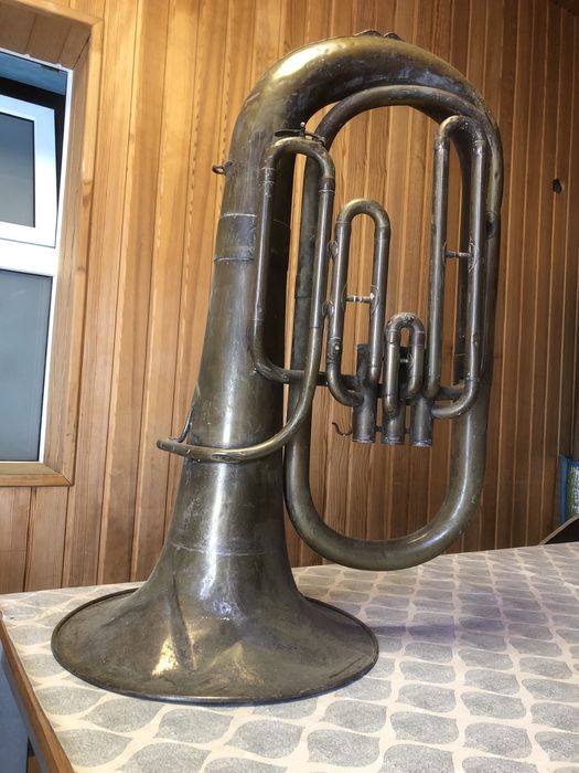 антикварный музыкальный инструмент