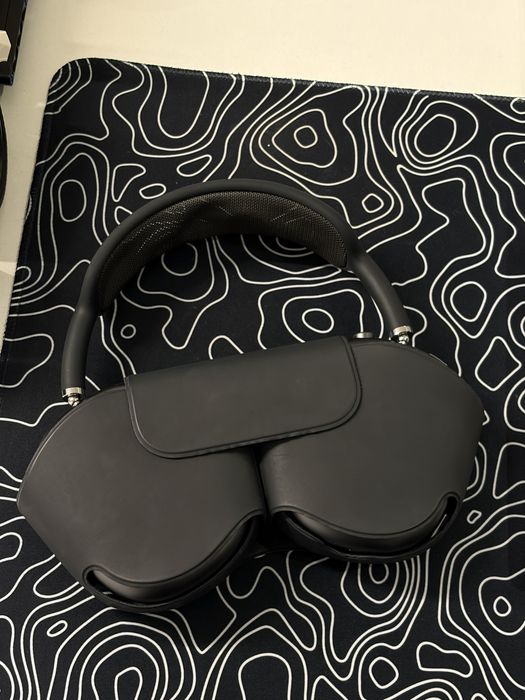 Apple Airpods max