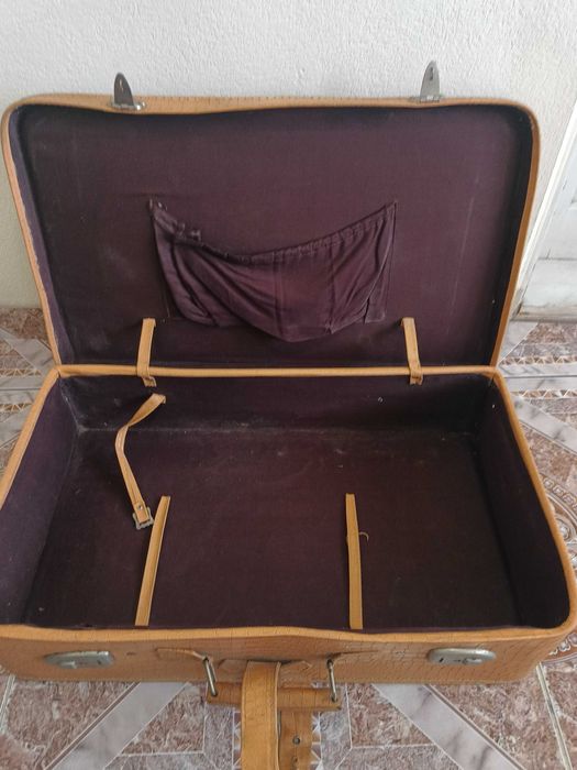 2 Geamantan mari retro vechi anii '70/valize vintage