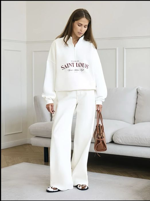 Стильный белый пуловер