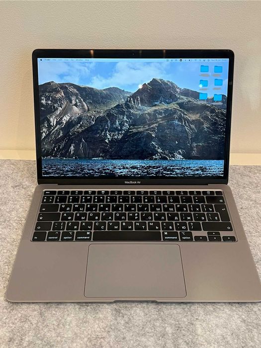 MacBook Air 2020 идеальный 256GB
