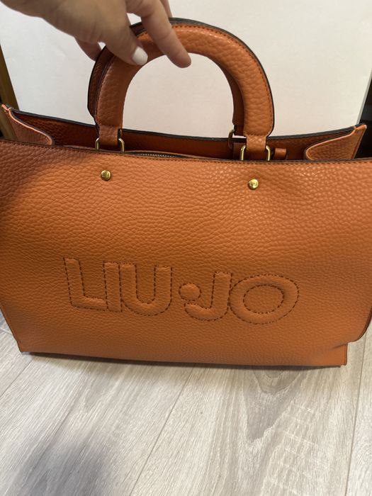 Vand poseta mare Liu Jo,culoare vibranta