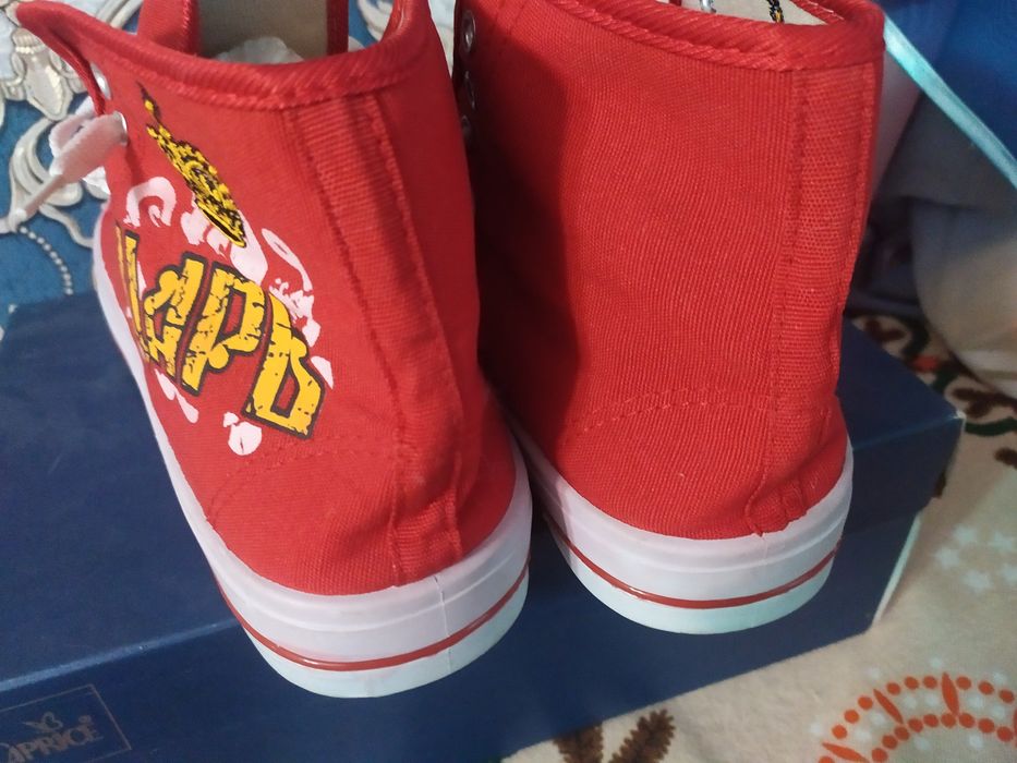 Продам кеды крутые