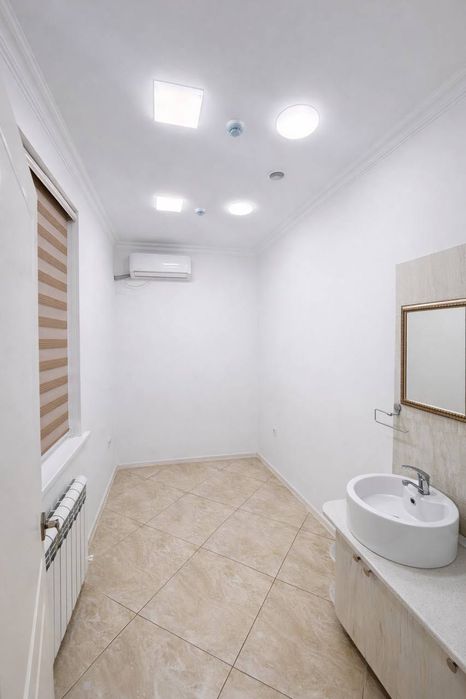 Нежилое помещение Паркентский 120квм 1 линия