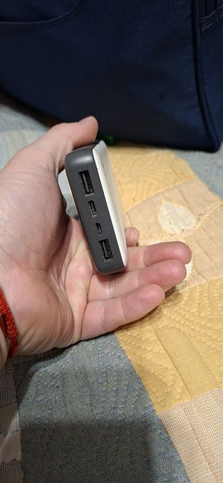 Външна батерия варта