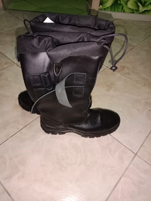 Продам новые сапоги