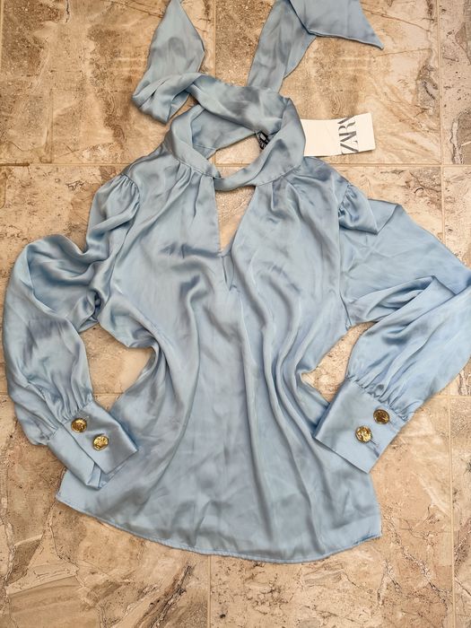 Сатенена и шифонена ризи на Zara