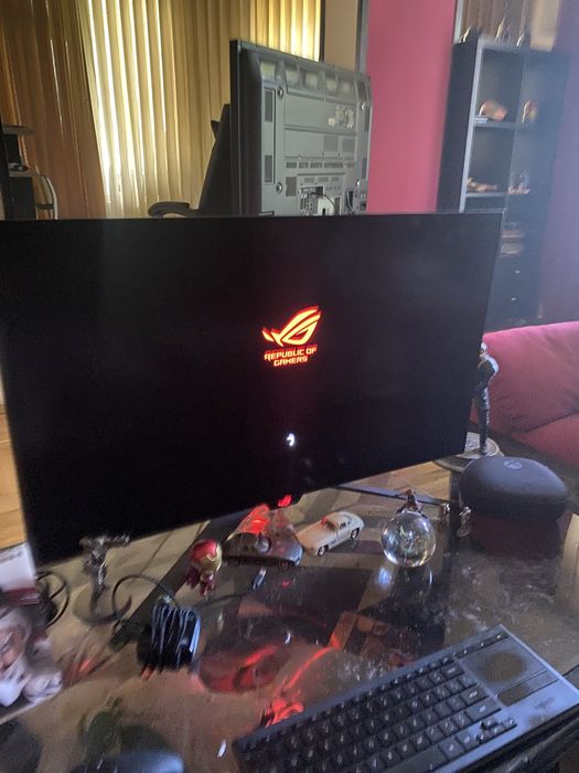 ROG godlike PC and monitor