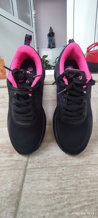 Маратонки за момиче