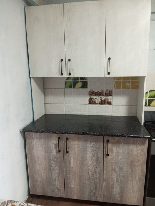 Газплита,холодильник и мебель