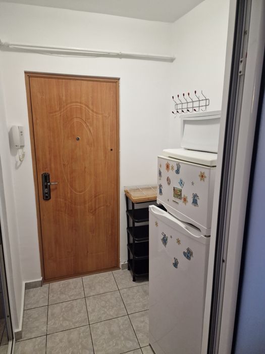 Garsoniera de închiriat