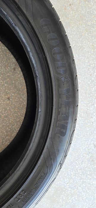 Продавам гуми GOOD YEAR EAGLE F1 dot 3223. Размер 235/45/18