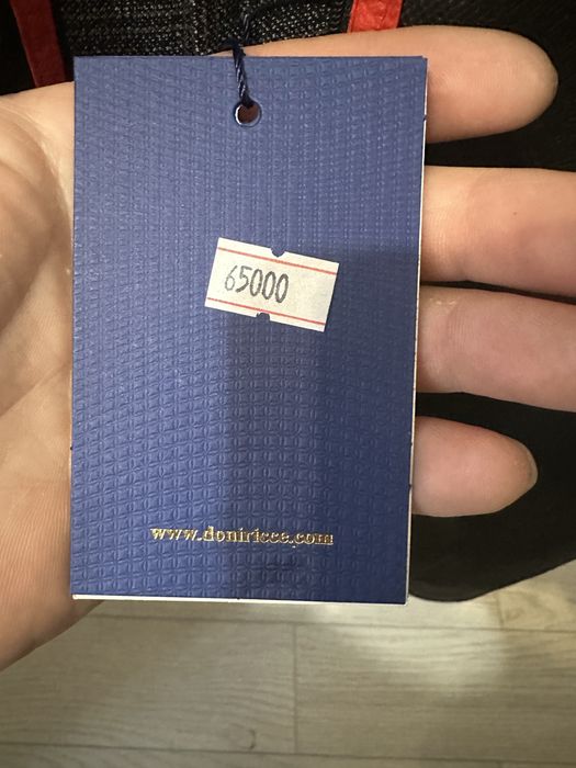 Продам кастюм новый не