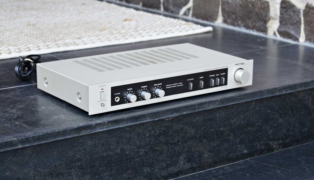 Amplificator Rotel RA-820