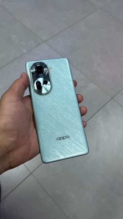 Oppo reno 11 5G.