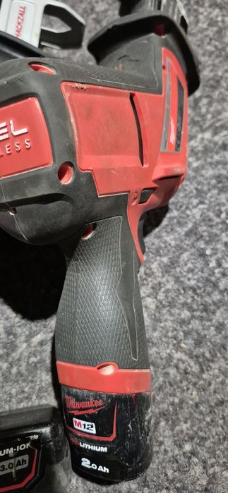 Hilti ,Milwaukee ferestrau sabie pe acumulator