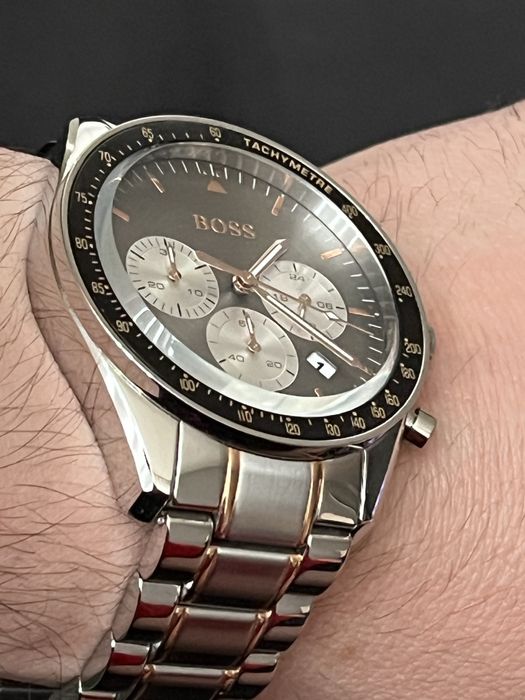 Часовник Boss - Чисто нов с  документи и кут.