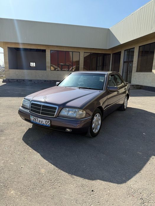 Продам машину срочно