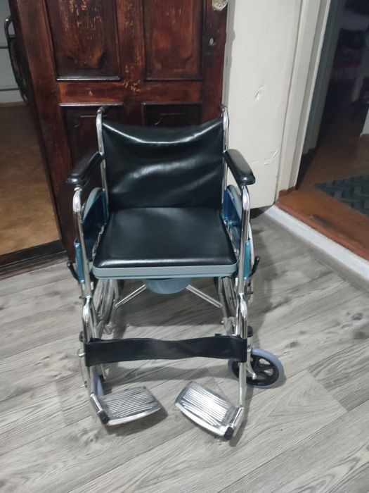 Продам инвалидную коляску
