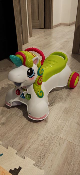 Mașină fără pedale pentru copii, premergator