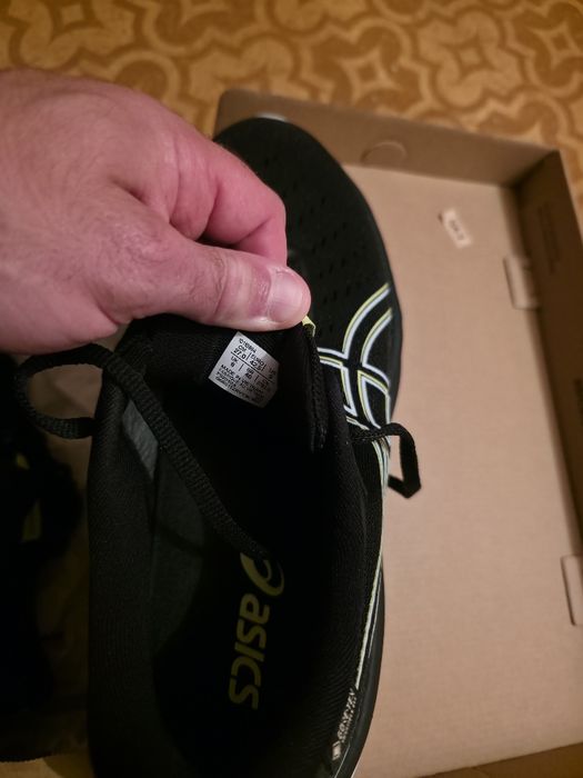 Маратонки Asics Gore-Tex