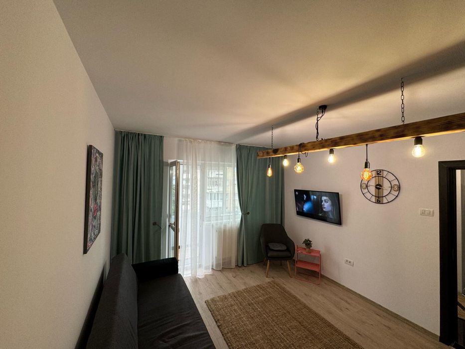 Inchiriez garsoniera Precista