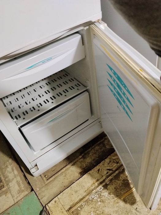 Холодильник рабочий