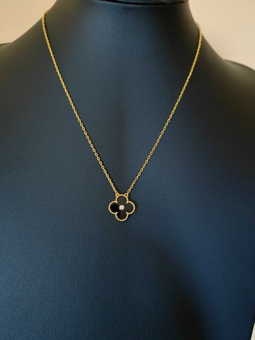 Дамско колие с детелина от черен оникс на Van Cleef & Arpels VCA