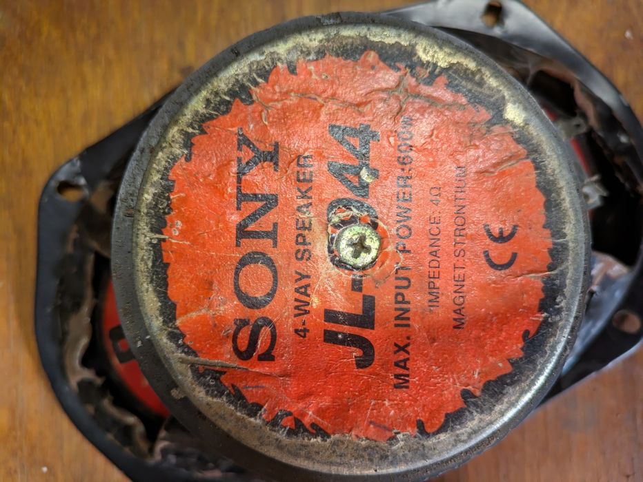 Колонки и динамики разные