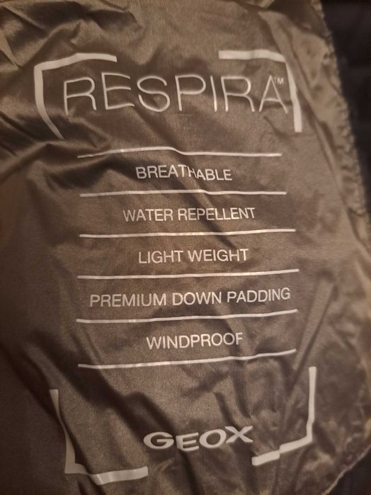 Geaca geox RESPIRE cu puf masura 50 ro ,700 ron