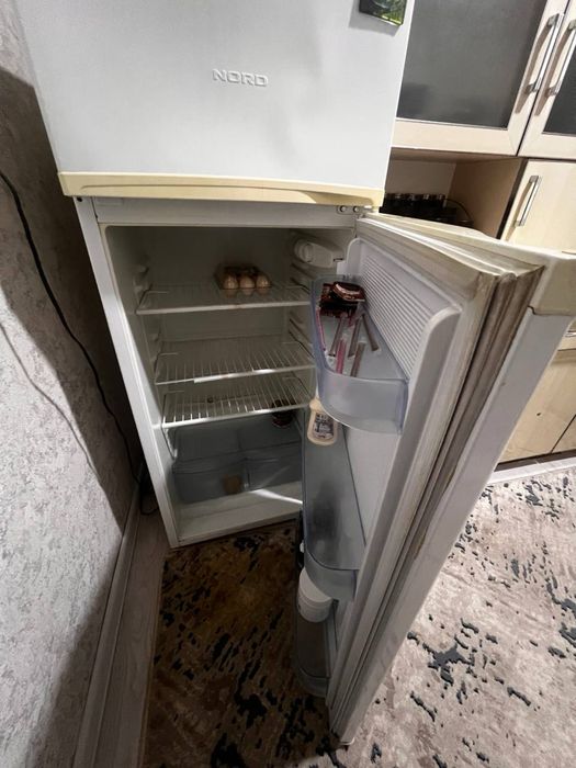 Холодильник сотилади. Xolodilnik