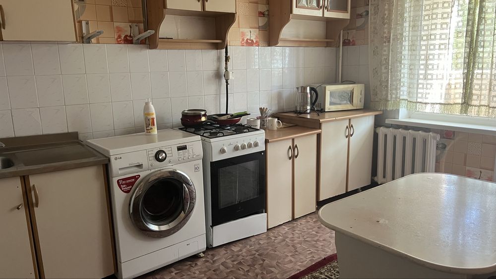 Сдам посуточно 2 х комн кв