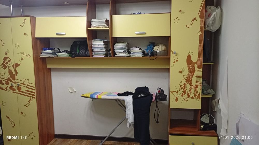 Детский шкаф,и кровать