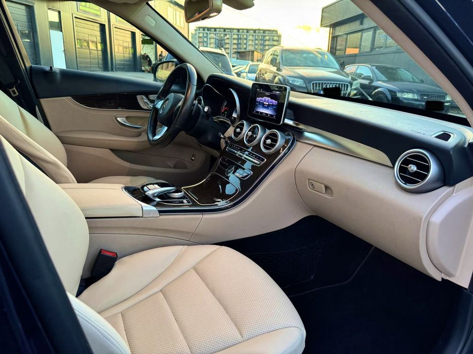 Mercedes-Benz C300 - 2018 - €13999