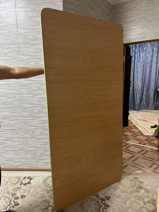 Продам стол напольный длиной 2м, ширина 2м