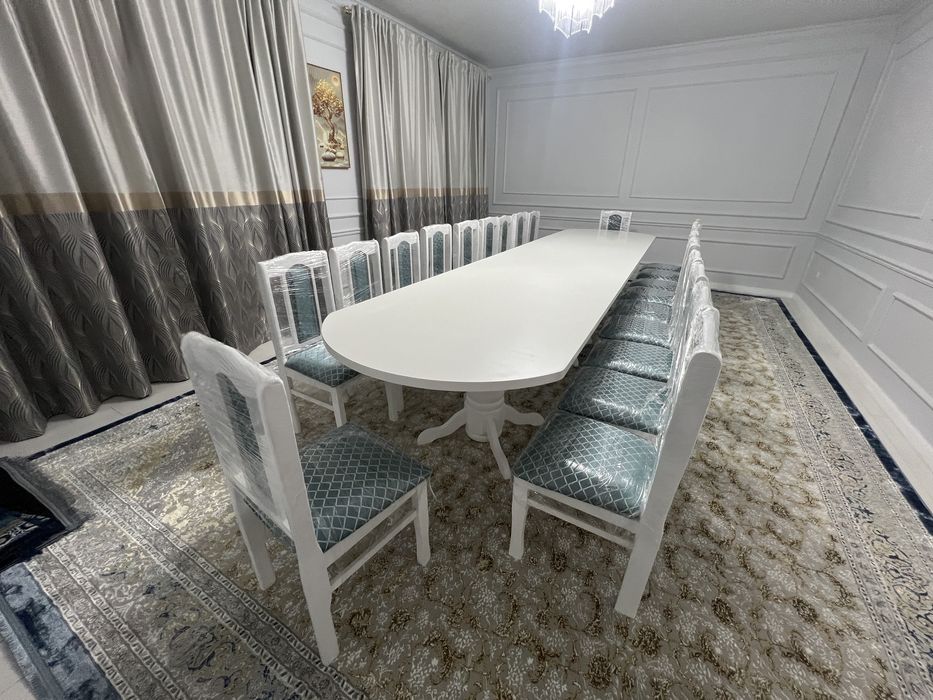 Стол и стулья комплект