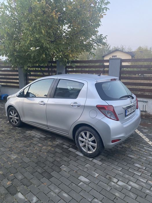 TOYOTA Yaris 2013 — imagine 2
