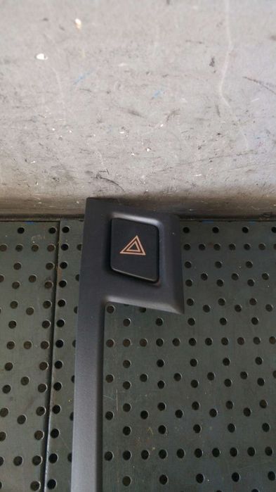 Buton avarii cu ornament toyota yaris p9 554360d010 843320d020